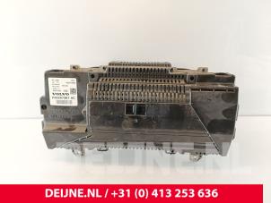 Volvo V60 Tacho - Kombiinstrument KM O208239 foto 3