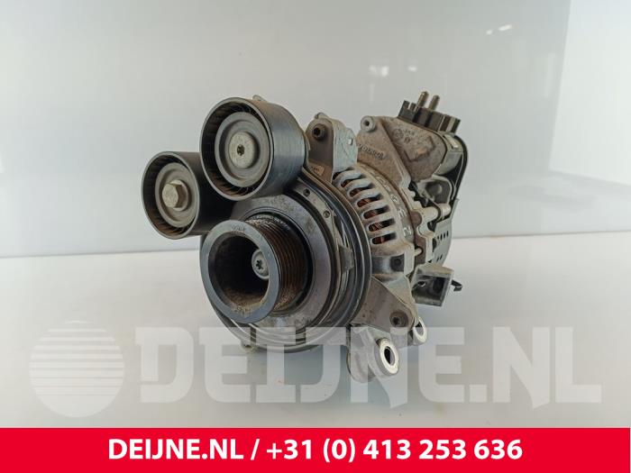 Gebruikte Dynamo Volvo V60 II (ZW) 2.0 B3 16V Mild Hybrid Prijs € 450,00 Margeregeling aangeboden door van Deijne Onderdelen Uden B.V.