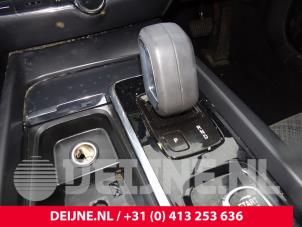 Gebruikte Pook Volvo V60 II (ZW) 2.0 B3 16V Mild Hybrid Prijs € 120,00 Margeregeling aangeboden door van Deijne Onderdelen Uden B.V.