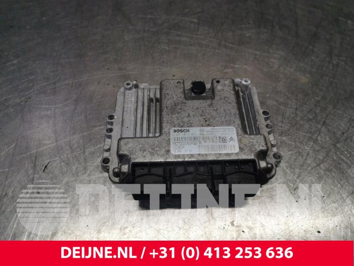 Peugeot Partner Engine management computer O208576