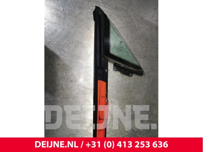 Tesla Model S Driehoeks Ruit rechts-voor O208607