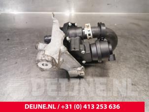 Renault Master Water pump O209033 photo 3