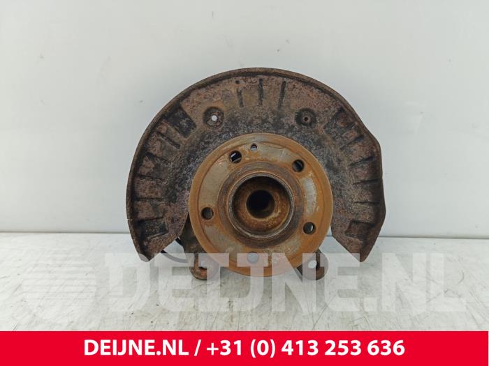 Mercedes Vito Fusee rechts-voor O209198