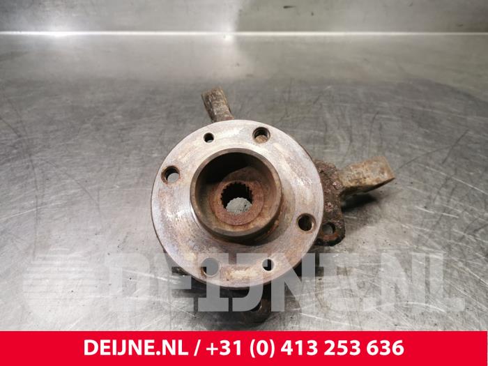 Renault Kangoo Fusee rechts-voor O209275