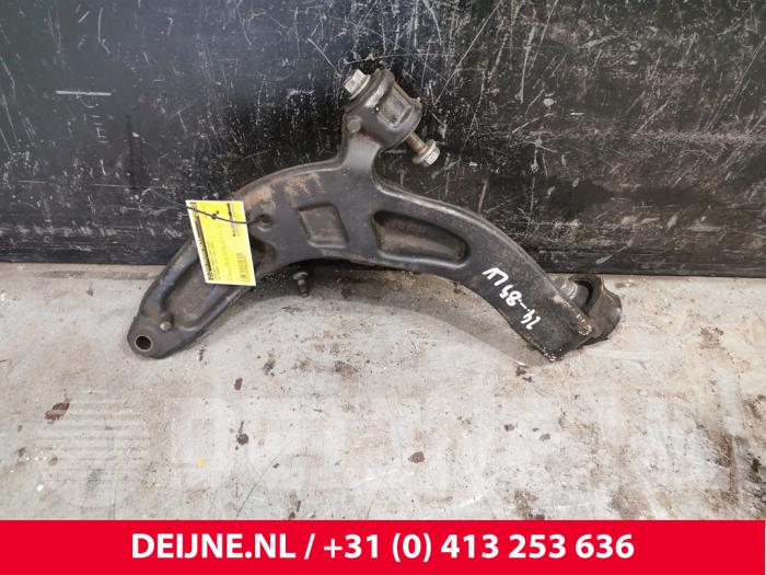 Volkswagen Transporter Draagarm onder links-voor O209435