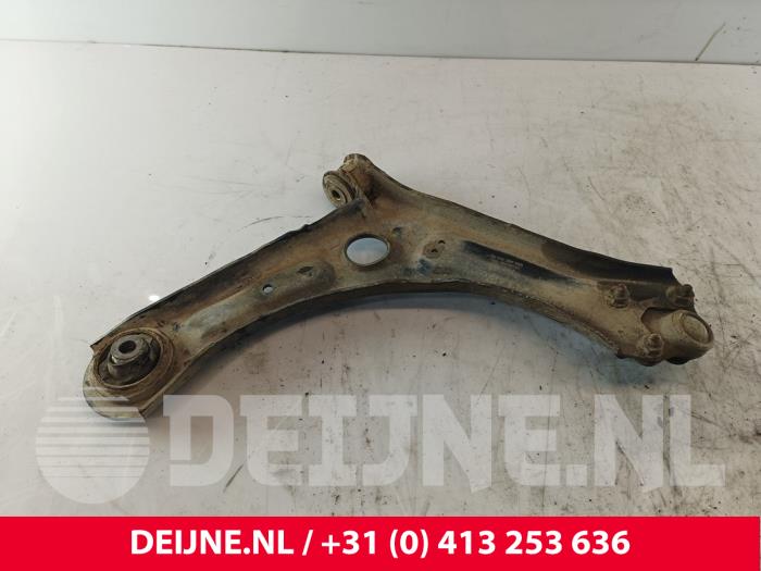 Volkswagen Caddy Querlenker unten links vorne O209477
