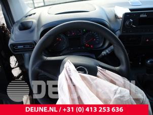 Opel Combo Steering wheel O209649 photo 3
