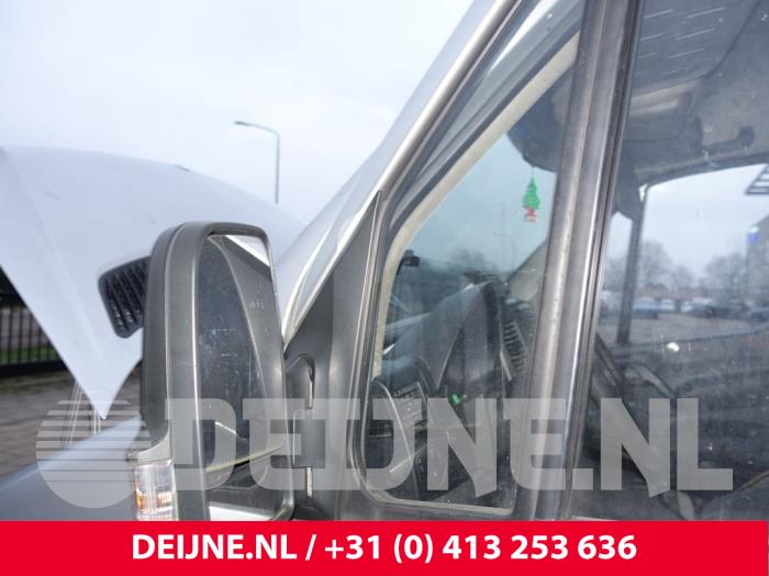Mercedes Sprinter Driehoeks Ruit links-voor O209687
