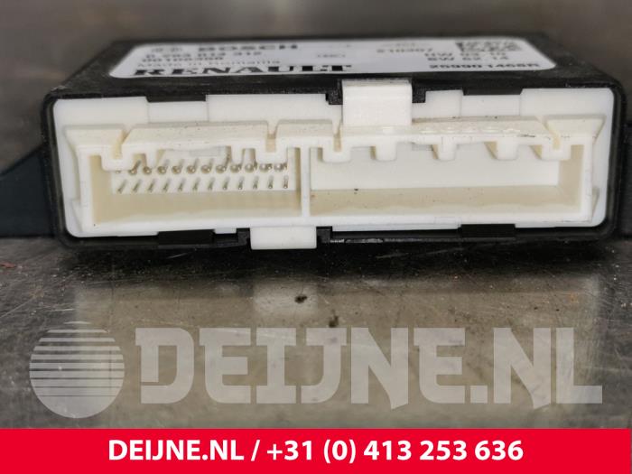 Module PDC van een Renault Master IV (JV) 2.3 dCi 16V 150 2021
