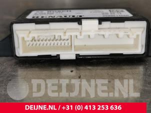 Renault Master PDC Modul O209758 foto 2