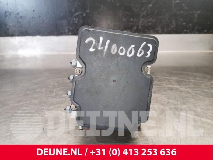 Mercedes Vito ABS Pumpe O209789