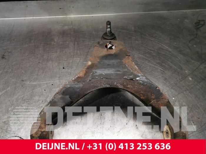Iveco New Daily Querlenker unten links vorne O209871
