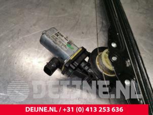 Iveco New Daily Ruitmechaniek 2Deurs links-voor O209909 foto 2