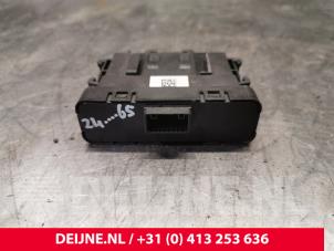 Gebruikte Dode hoek sensor Renault Master III (JV) 2.3 dCi 16V 150 Prijs € 151,25 Inclusief btw aangeboden door van Deijne Onderdelen Uden B.V.