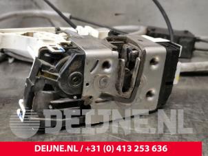 MAN TGE Schiebetür Schließmechanik rechts O209983 foto 2
