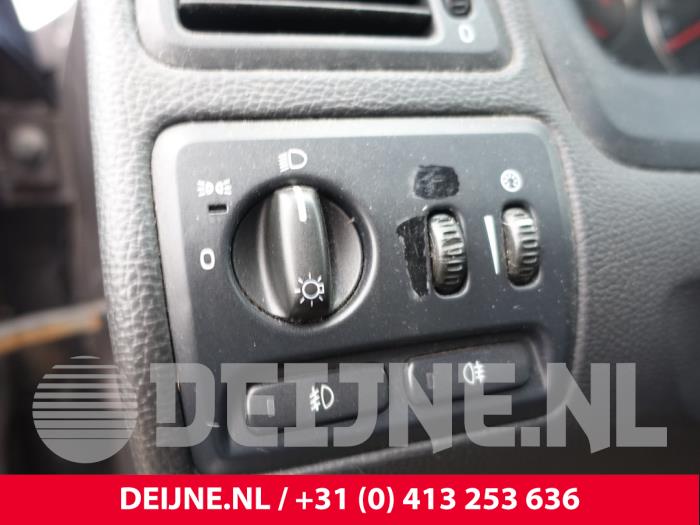 Volvo XC70 Licht Schalter O210052