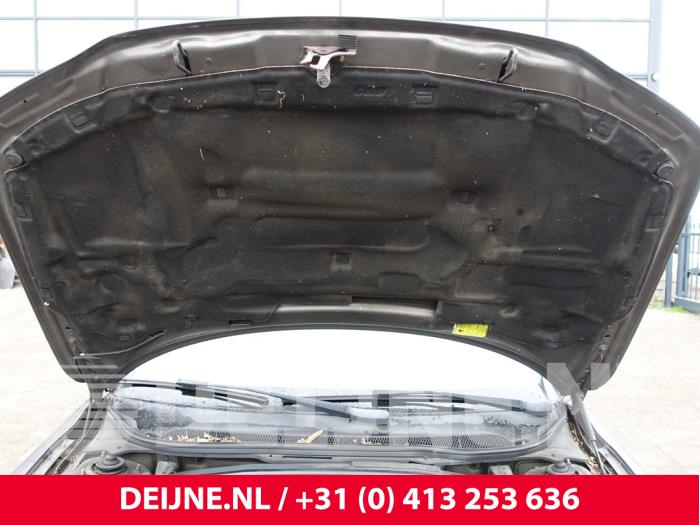 Volvo XC70 Motorkap O210054