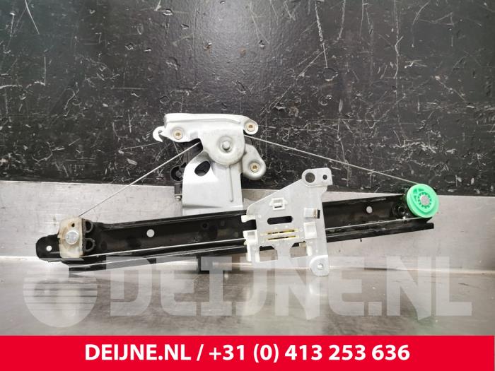 Volvo XC70 Ruitmechaniek 4Deurs rechts-achter O210103