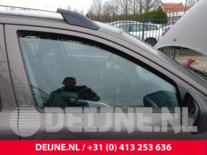 Volvo XC70 Ruitmechaniek 4Deurs rechts-voor O210106