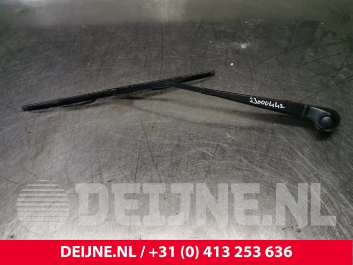 Volkswagen Caddy Ruitenwisserarm achter O210171