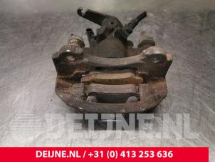 Gebruikte Remklauw (Tang) links-achter Renault Maxity 3.0 DCI 150.35 Prijs € 121,00 Inclusief btw aangeboden door van Deijne Onderdelen Uden B.V.