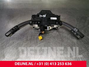 Volvo V40 Steering column stalk O210201 photo 2