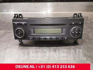 Mercedes Sprinter Radio/CD Speler (diversen) O210204 foto 2