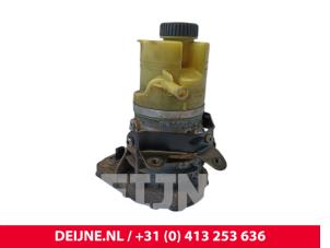Renault Trafic Power steering pump O210258 photo 3