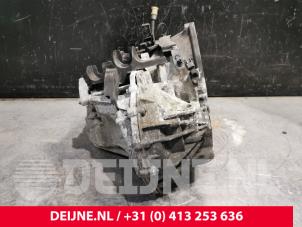 Renault Trafic Getriebe O210263 foto 2