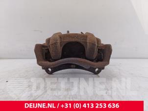 Gebruikte Remklauw (Tang) rechts-achter Ford Transit 2.0 TDCi 16V Eco Blue 105 Prijs € 54,45 Inclusief btw aangeboden door van Deijne Onderdelen Uden B.V.