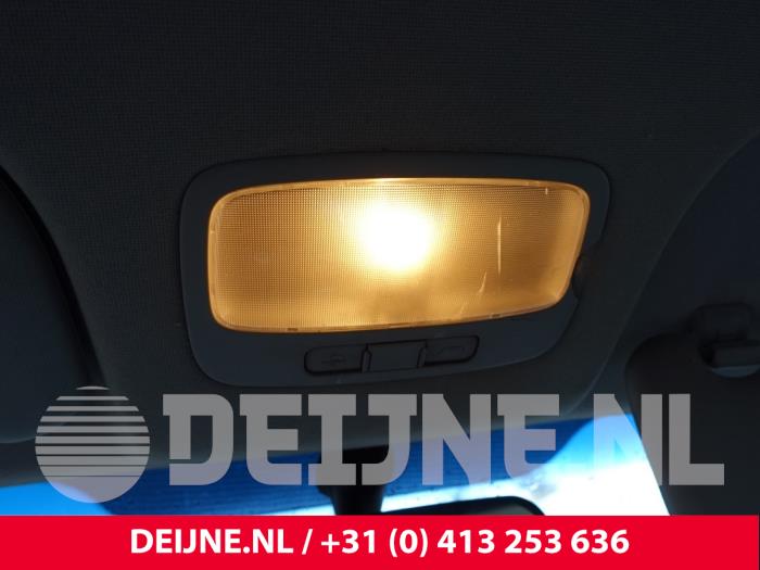 Hyundai H300 Innenbeleuchtung vorne O210382