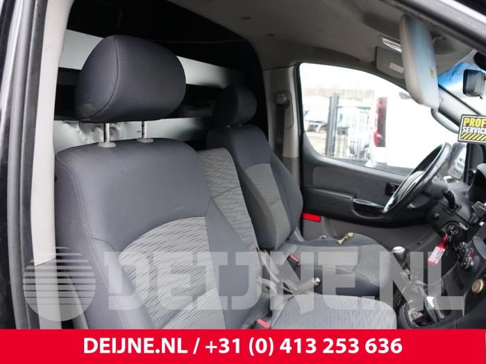 Hyundai H300 Front seatbelt, left O210434