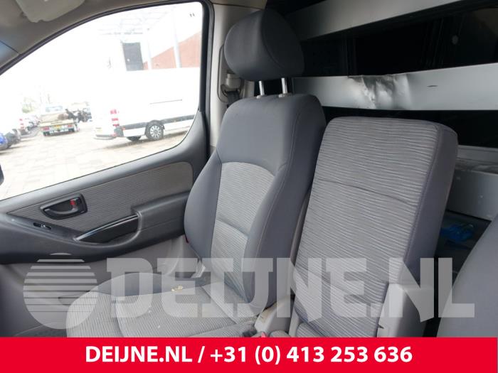 Hyundai H300 Front seatbelt, right O210435