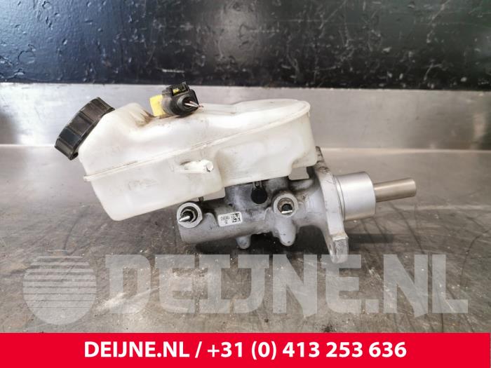 Volkswagen Transporter Hauptbremszylinder O210681