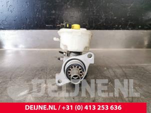 Volkswagen Transporter Master cylinder O210681 photo 2