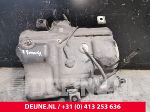 Gebruikte Tank adblue Renault Trafic (1FL/2FL/3FL/4FL) 1.6 dCi 125 Twin Turbo Prijs € 423,50 Inclusief btw aangeboden door van Deijne Onderdelen Uden B.V.
