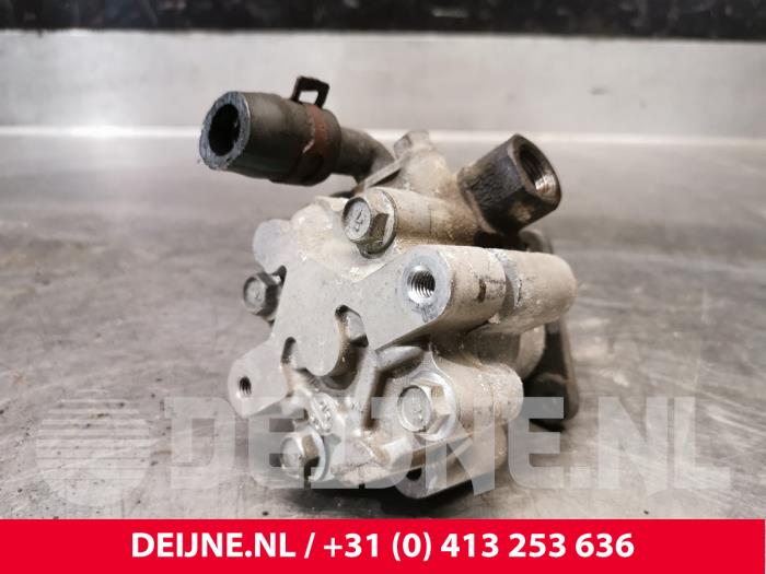 Gebruikte Servopomp Renault Master III (FV) 2.3 dCi 125 16V FWD Prijs € 96,80 Inclusief btw aangeboden door van Deijne Onderdelen Uden B.V.
