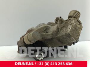 Ford Transit Connect Remklauw (Tang) links-achter O211030 foto 3