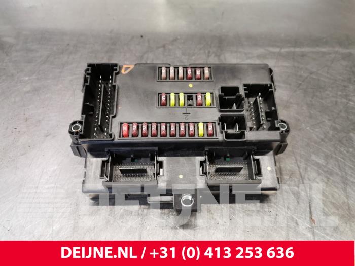 Peugeot Boxer Fuse box O211077