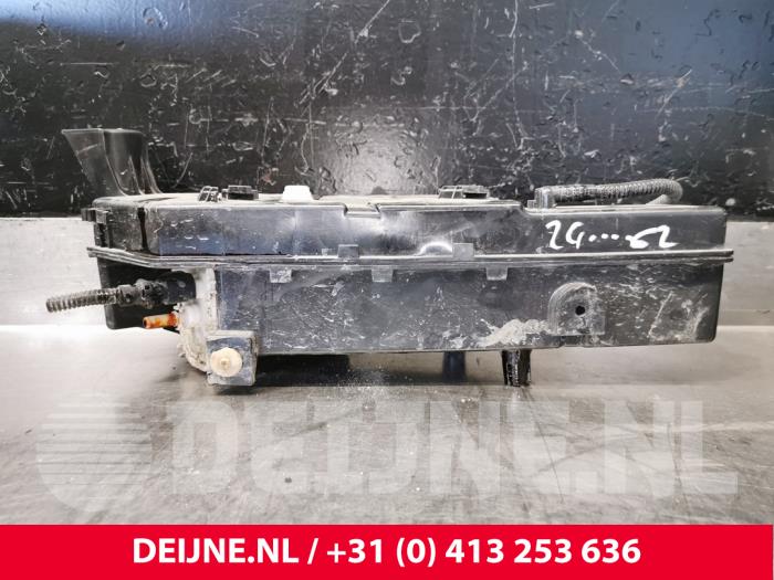 Gebruikte Additatief tank Opel Combo Cargo 1.6 CDTI 75 Prijs € 393,25 Inclusief btw aangeboden door van Deijne Onderdelen Uden B.V.