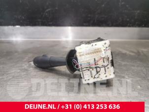 Renault Trafic Ruitenwis Schakelaar O211597 foto 3