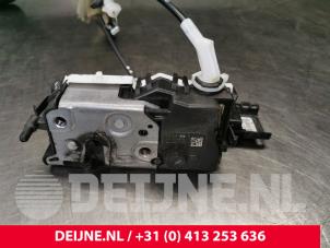 Peugeot Partner Schiebetür Schließmechanik rechts O211578 foto 2