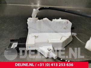 Peugeot Partner Schiebetür Schließmechanik rechts O211578 foto 3