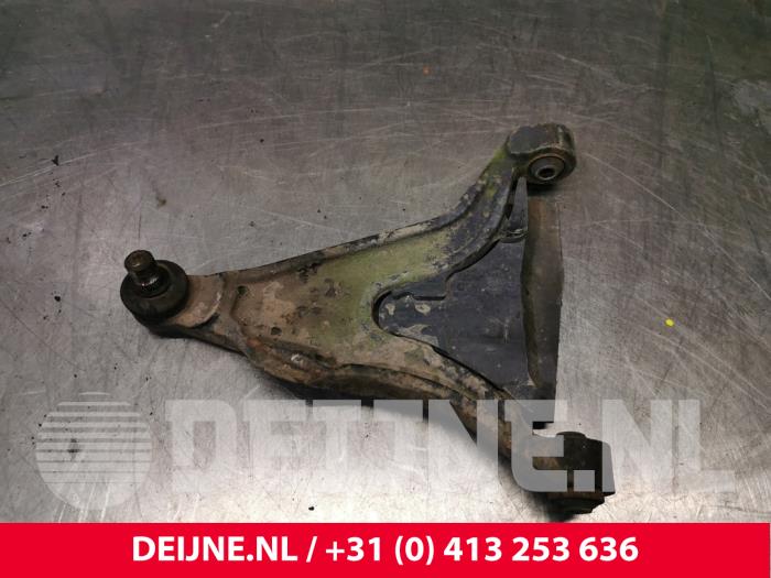 Volvo V70 Draagarm onder rechts-voor O211789