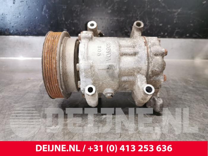 Renault Kangoo Air conditioning pump O211809