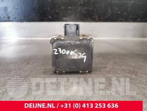Tesla Model S Radarsensor O211821 foto 3