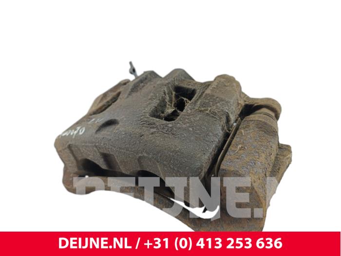 Hyundai H300 Bremszange links vorne O211895