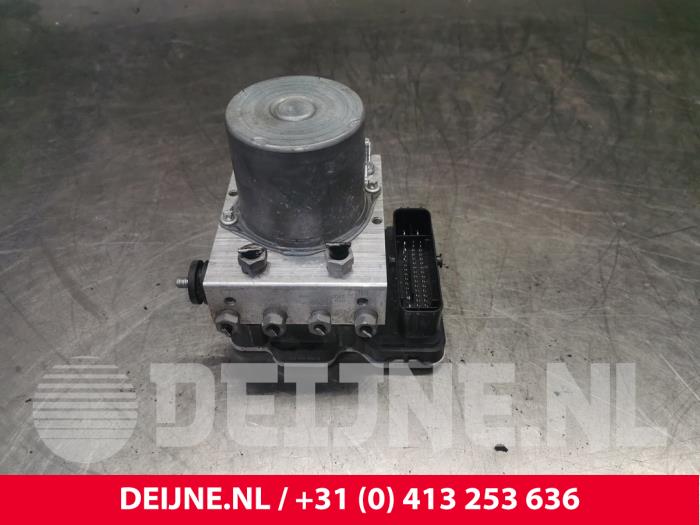 Ford Transit ABS Pomp O211947