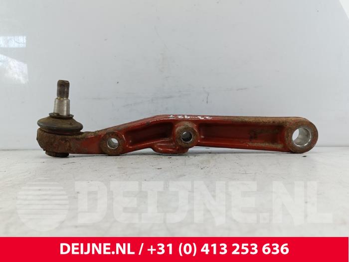Iveco Daily Draagarm onder links-voor O212256