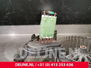 Volkswagen Transporter Heating and ventilation fan motor O212307 photo 3